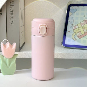 Ladies insulated drinking bottle with secure flip lid Bowlift