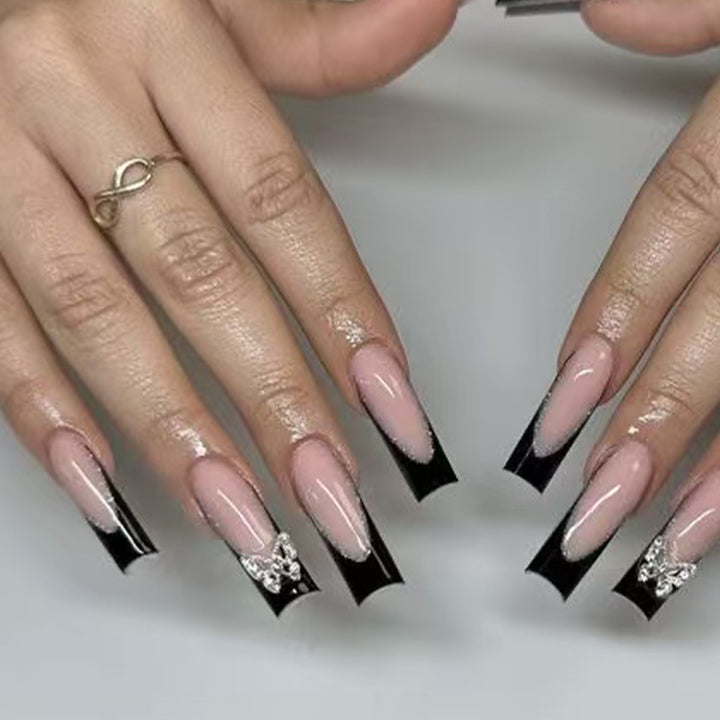 Elegantly Designed Stiletto Press-On Nails Bowlift