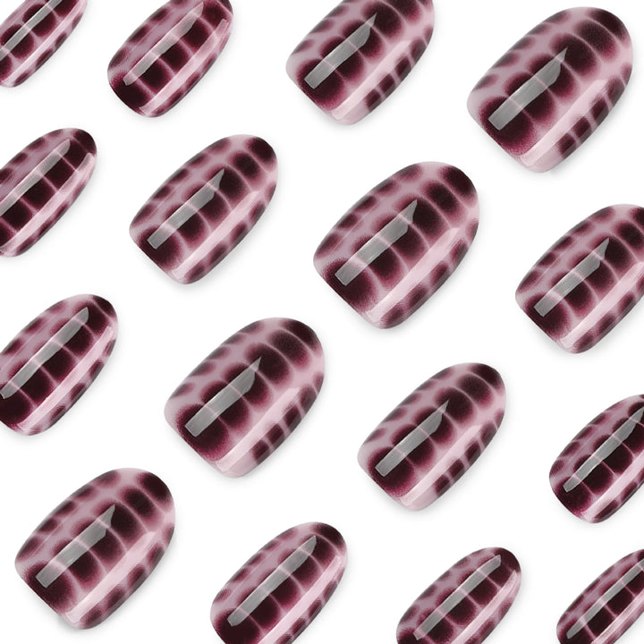 Artful nail art with snake motif Bowlift