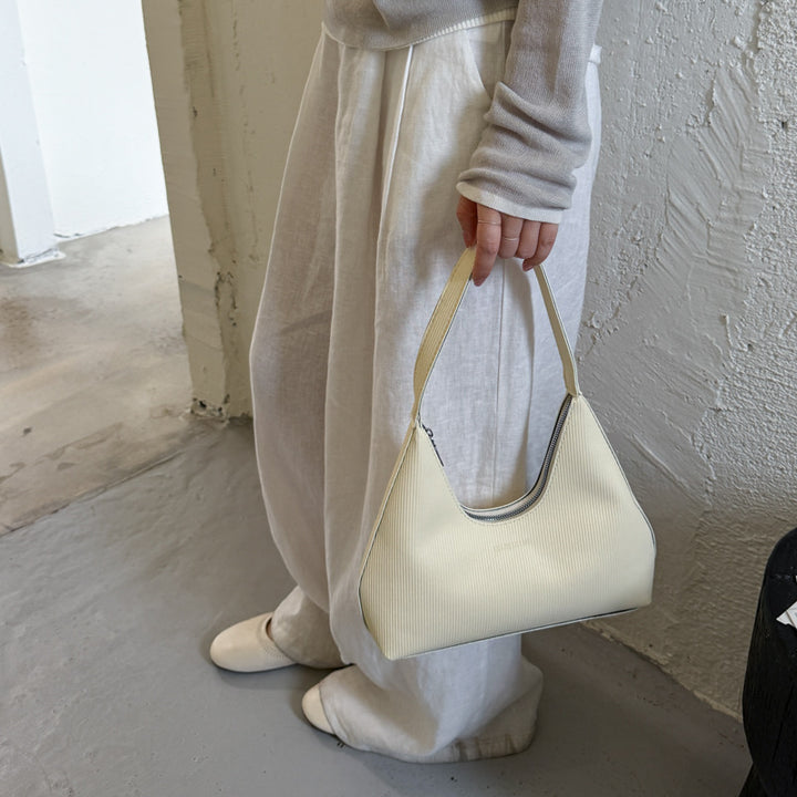 WoTextured Ribbed Hobo Handbag Bowlift
