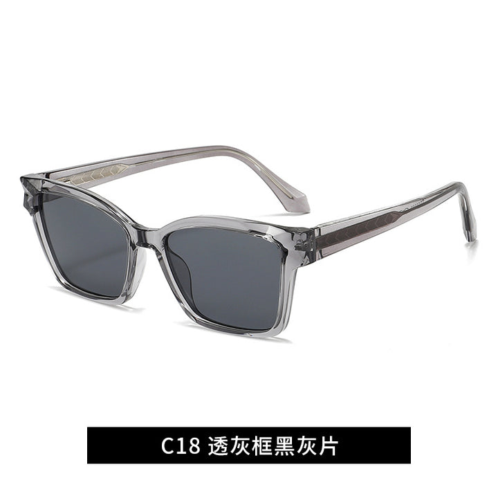 Ladies sunglasses in trendy, geometric design Bowlift