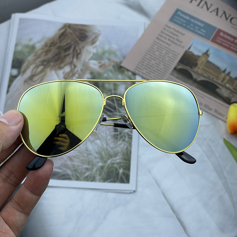 Vintage-Inspired Aviator Sunglasses Bowlift