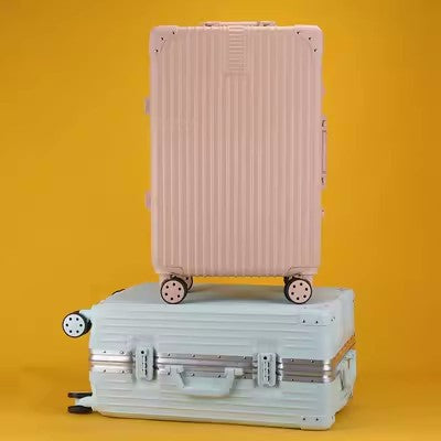 Heavy-Duty Ribbed Wheel Suitcase Bowlift