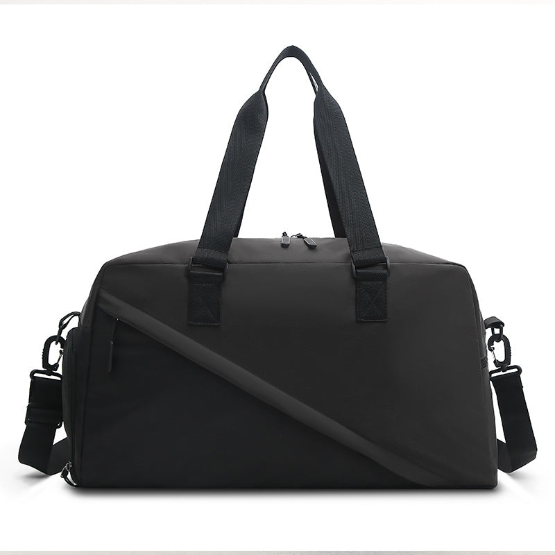 Sporty travel bag with adjustable shoulder strap and practical organizer compartments Bowlift