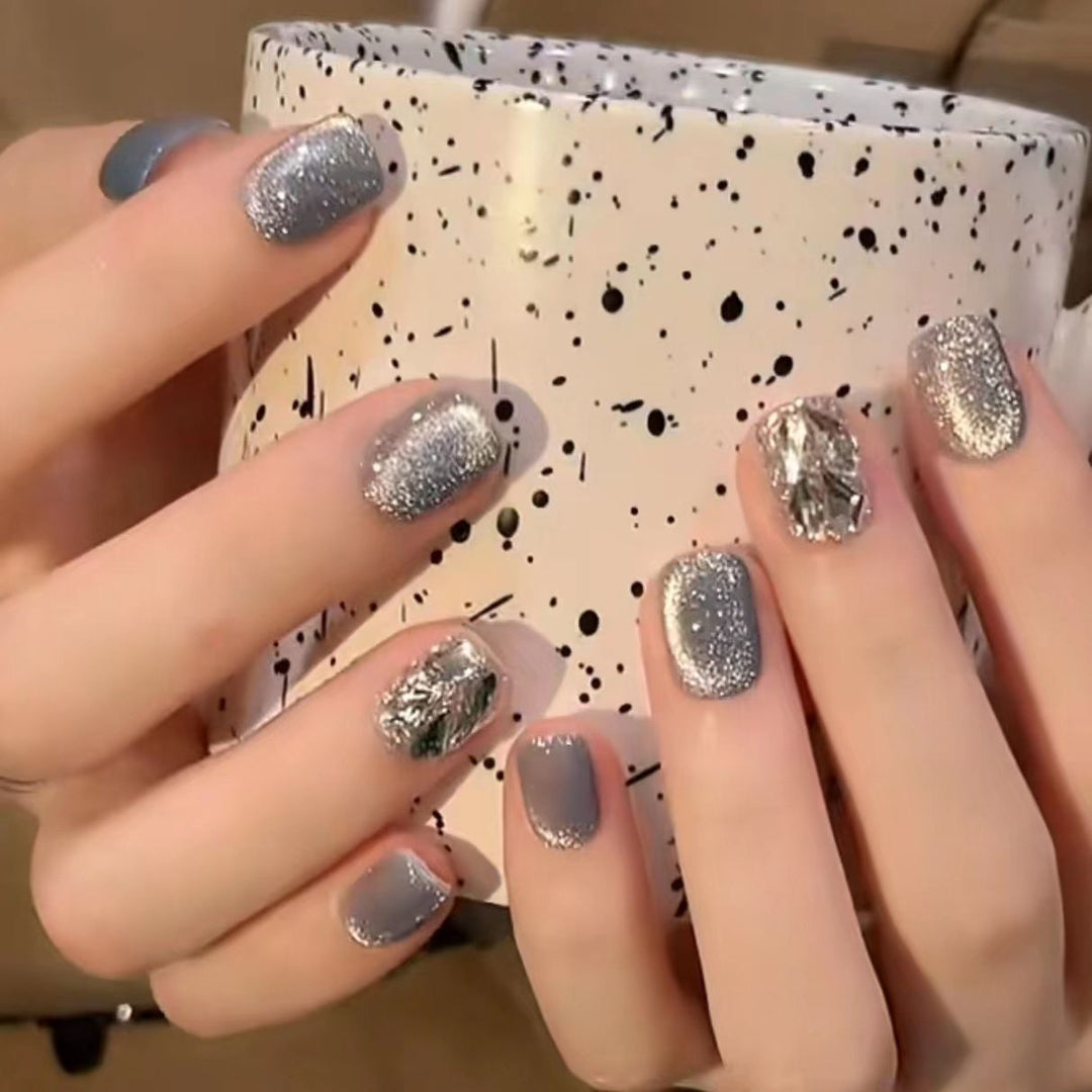 Glamorous Textured Press-On Nail Tips Bowlift