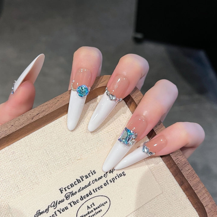 Elegant Floral Design Press-On Nail Extensions Bowlift