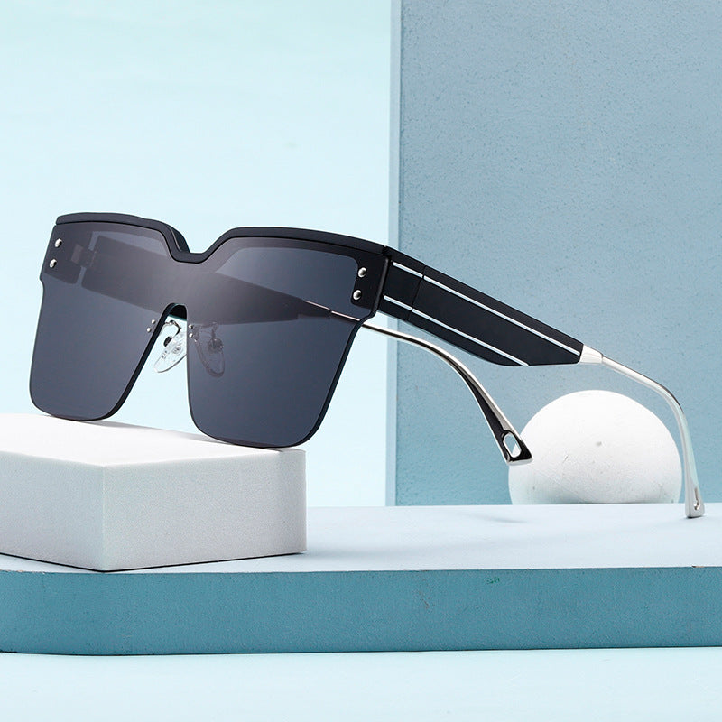 Women Fashion Sunglasses with Geometric Design and UV Protection Bowlift