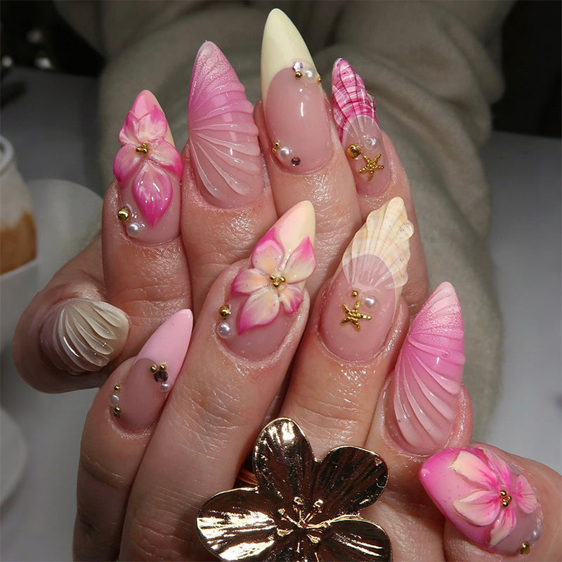 Creative nail art set with elegant flower designs Bowlift