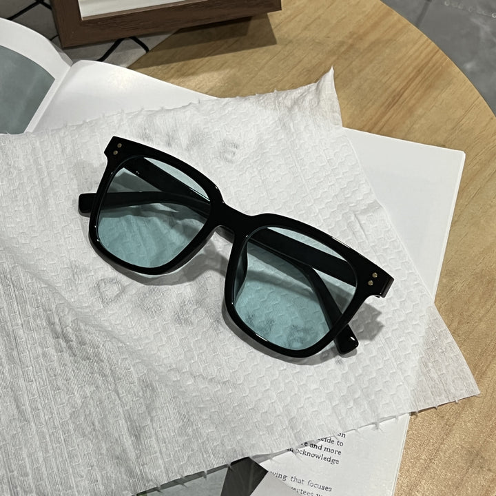 Stylish Oversized Cat-Eye Glasses Bowlift