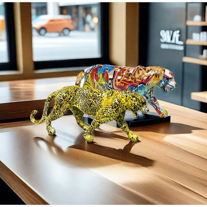 Decorative leopard figure made of resin Bowlift