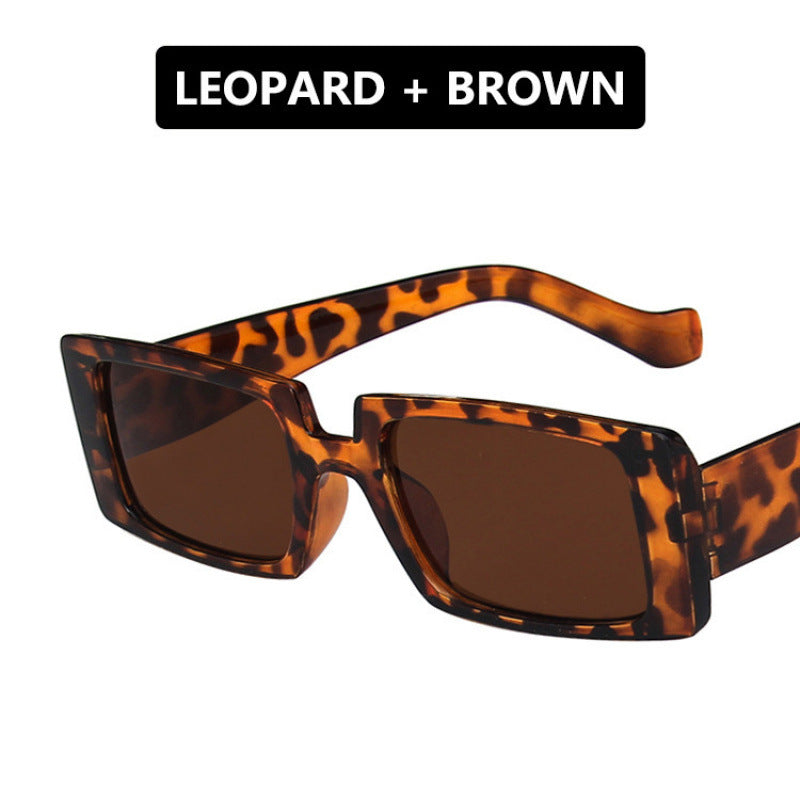 Ladies fashionable square sunglasses in elegant retro style Bowlift
