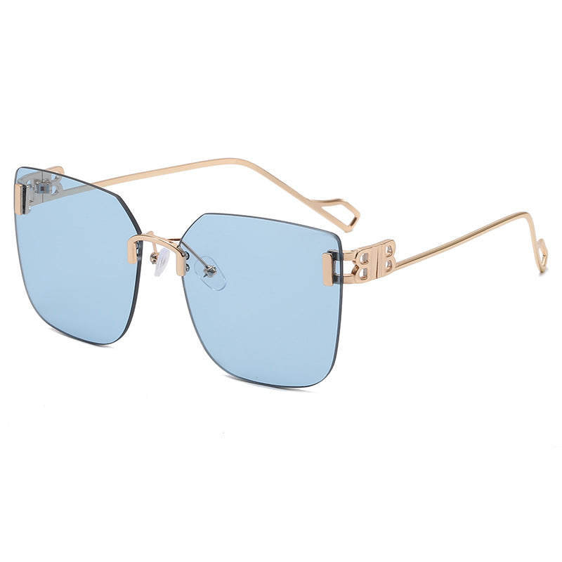 Women elegant square sunglasses with gold-colored metal frame Bowlift