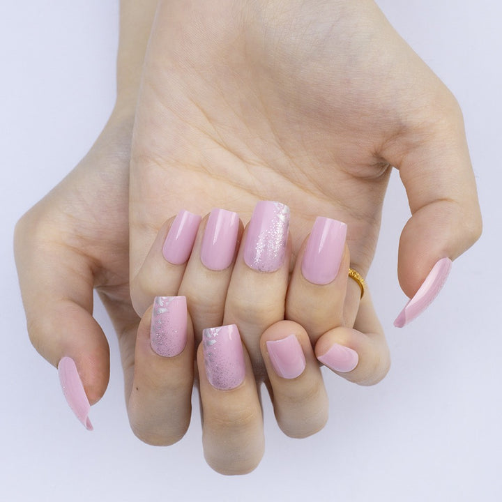 High-gloss artificial nails with rose effect Bowlift
