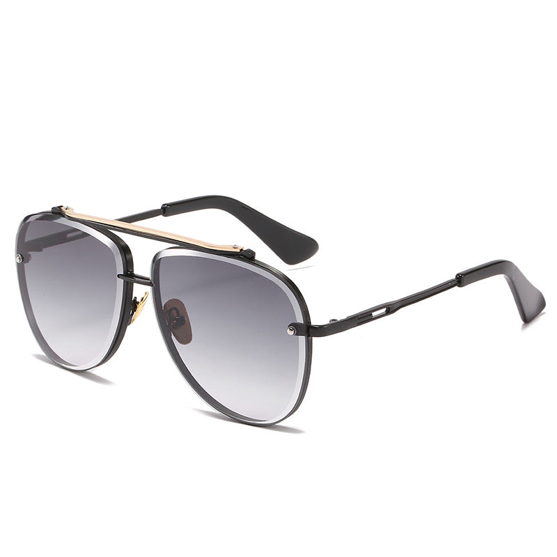 Women's Oversized Pilot Sunglasses with Adjustable Nose Pads and High-Quality Metal Frame Bowlift