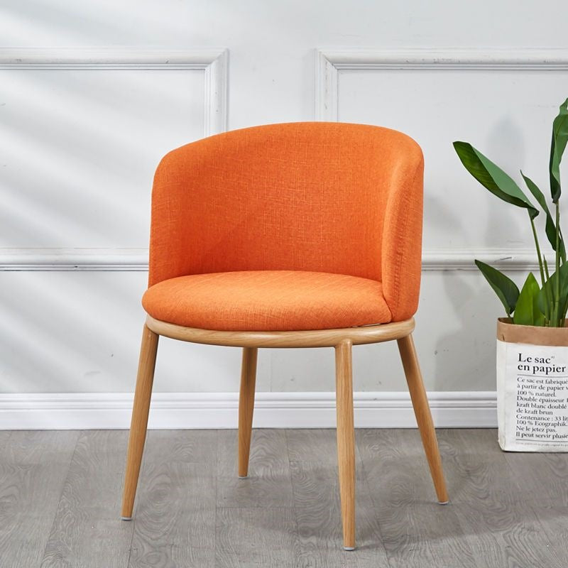 Polster chair with modern curves and comfortable seating surface Bowlift