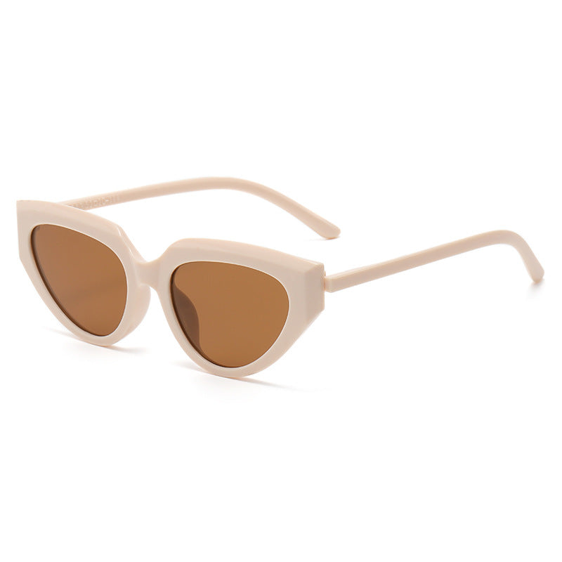 Ladies stylish Cat-Eye Sunglasses with durable plastic frame Bowlift