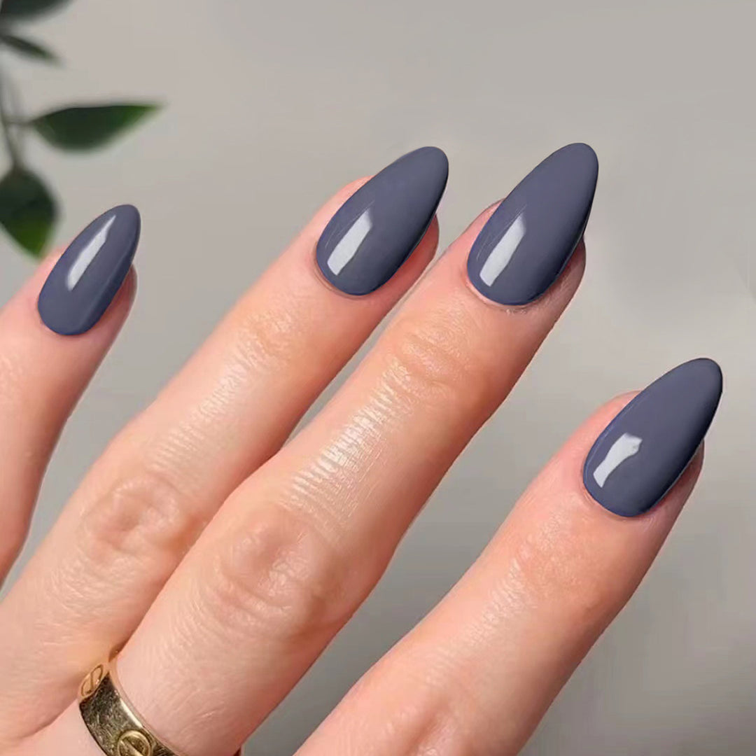 Artistic stiletto nails with elegant high-gloss finish Bowlift