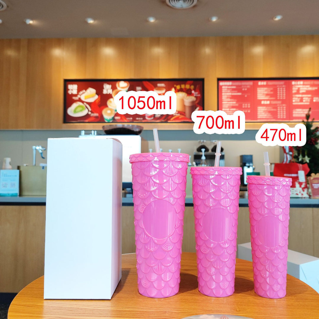 Ladies trendy drinking cups in wave pattern Bowlift