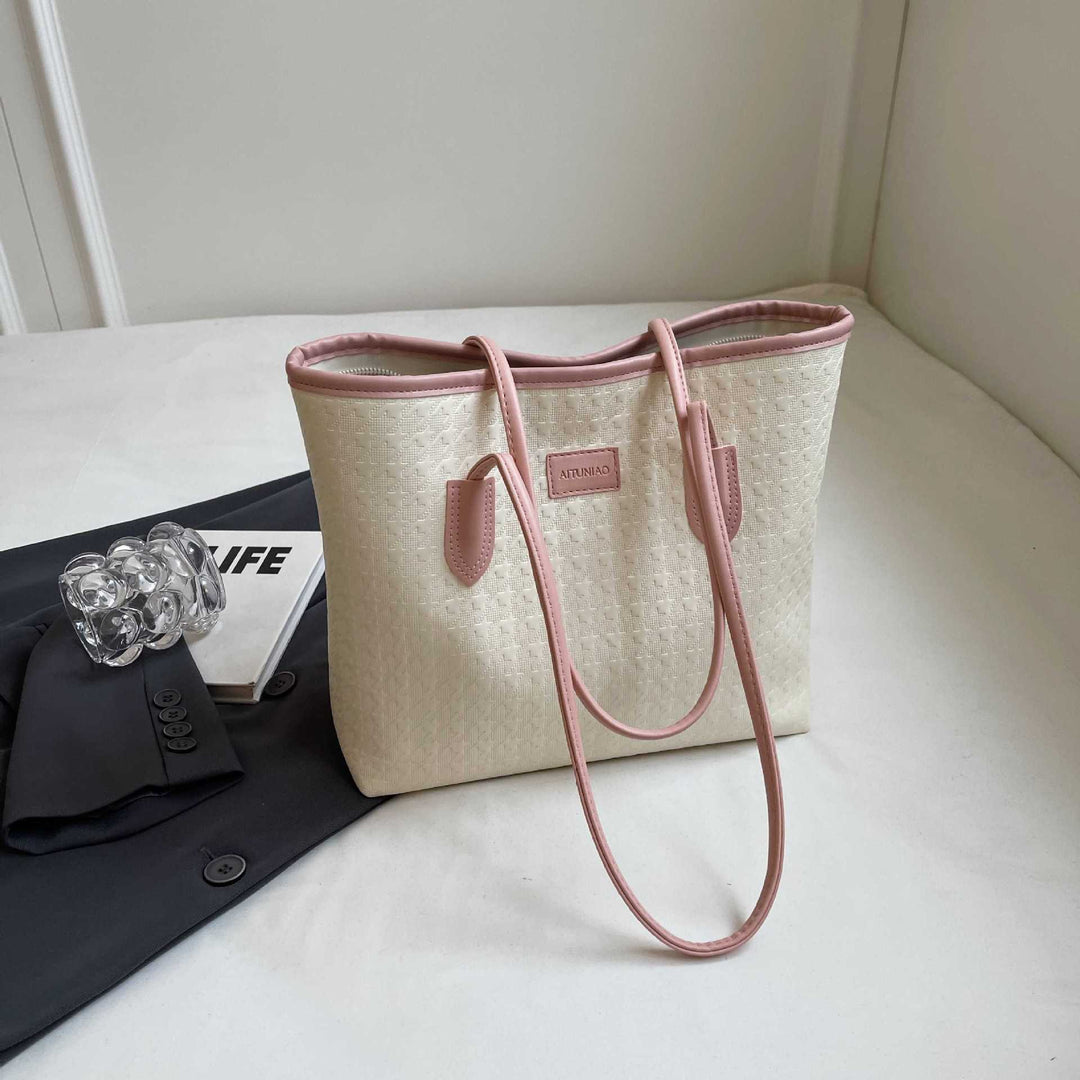 Elegant Structured Tote Bag Bowlift