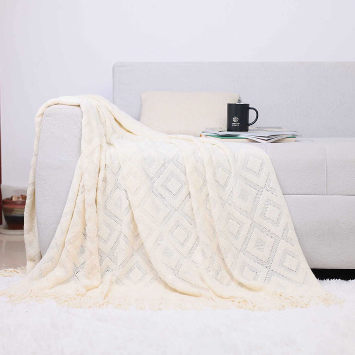 Cozy Knit Throw Blanket Bowlift