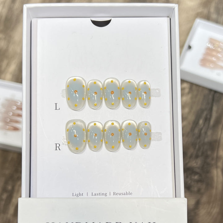 Handmade Press-On Nail Set with Artistic Floral Design Bowlift
