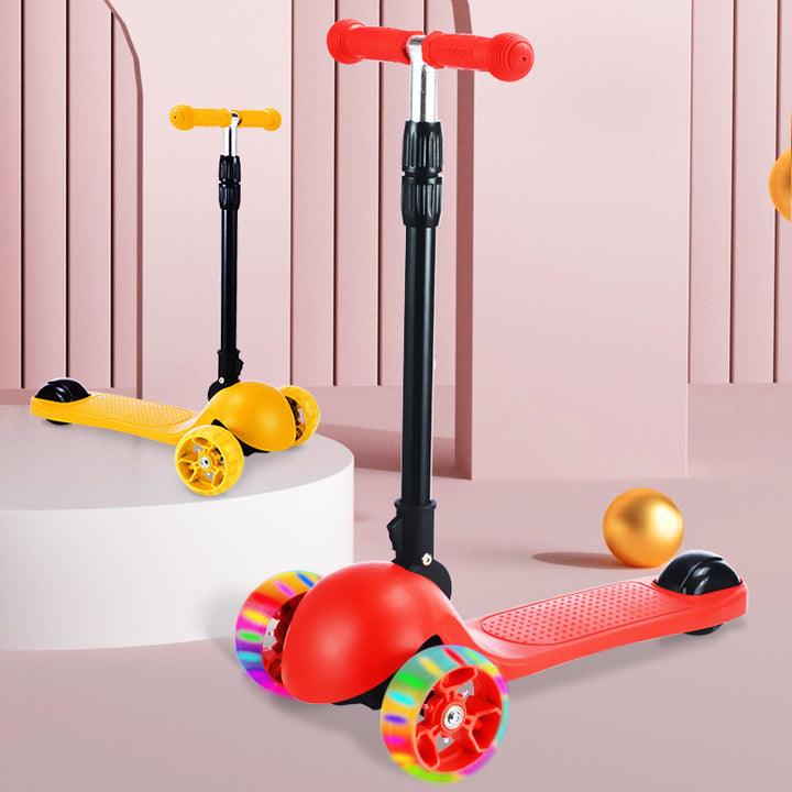 Smooth-Riding Three-Wheel Kick Scooter Bowlift