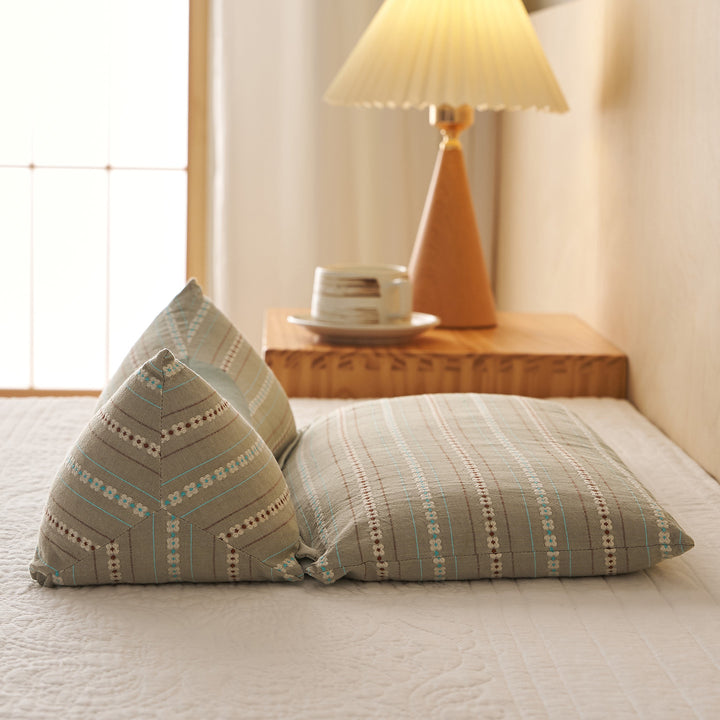 Comfortable sleeping pillows with ergonomic support Bowlift
