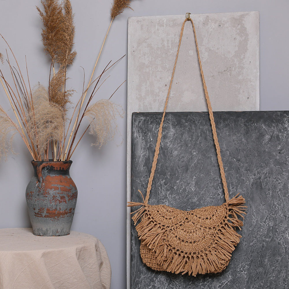 Boho Crossbody Bag Made of Handcrafted Natural Material Bowlift