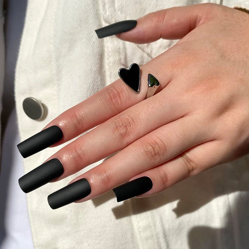 Artificial nail extensions in modern design Bowlift