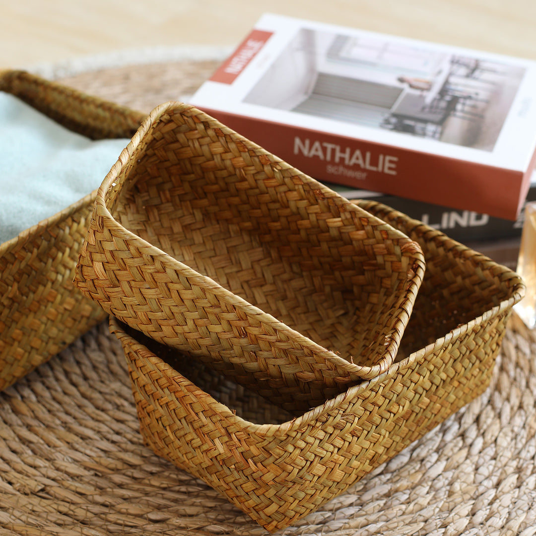 Unisex storage basket made of natural woven Bowlift
