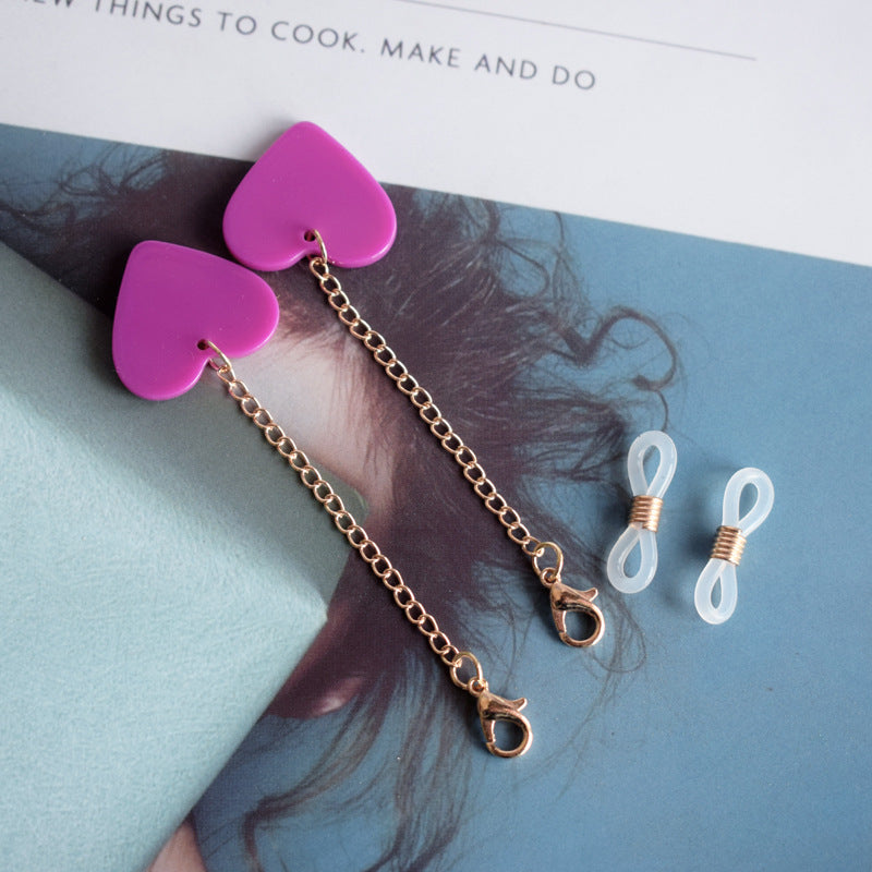 Heart-Shaped Dangle Earrings with Gold Chain Bowlift