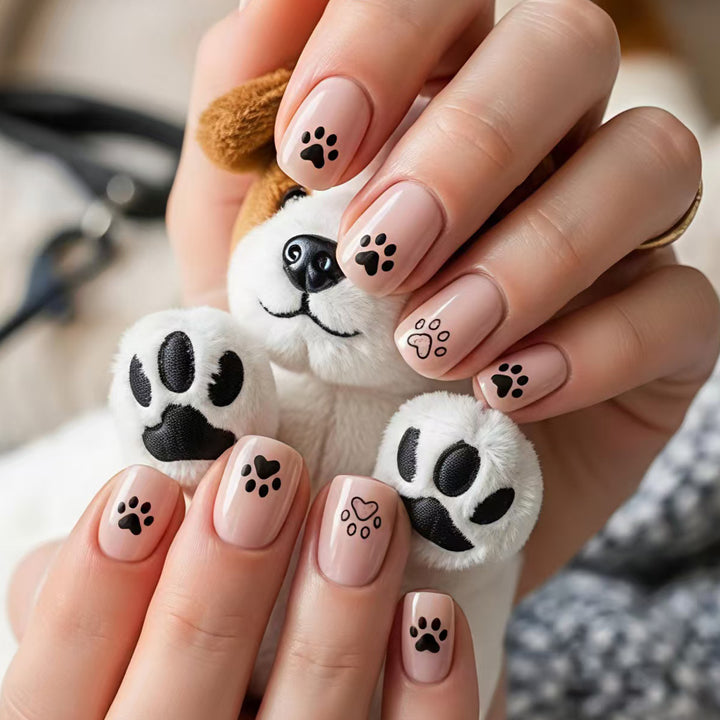Fake nails with cute paw print design Bowlift