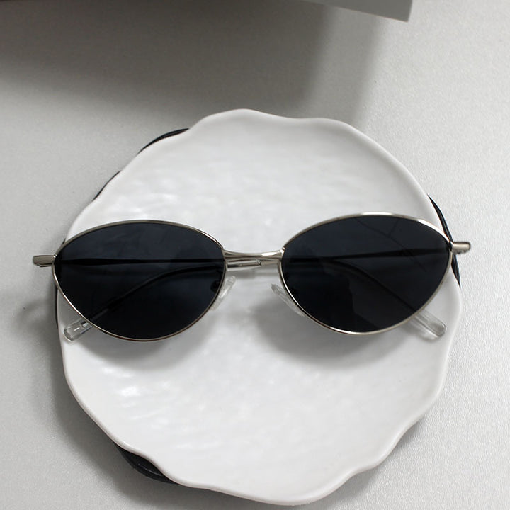 Fashionable Rectangular Glasses with Fine Metal Frame Bowlift