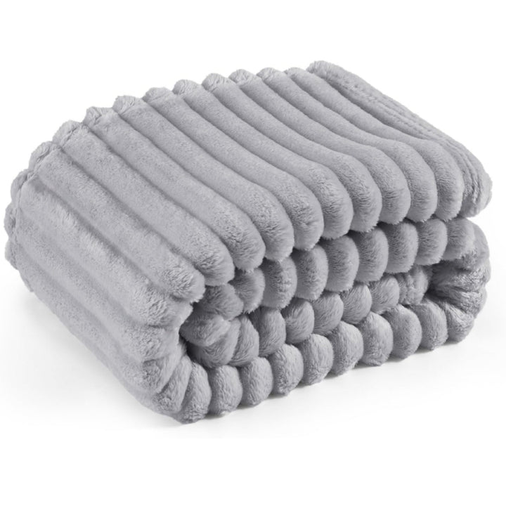 Cozy Plush Throw Blanket Bowlift