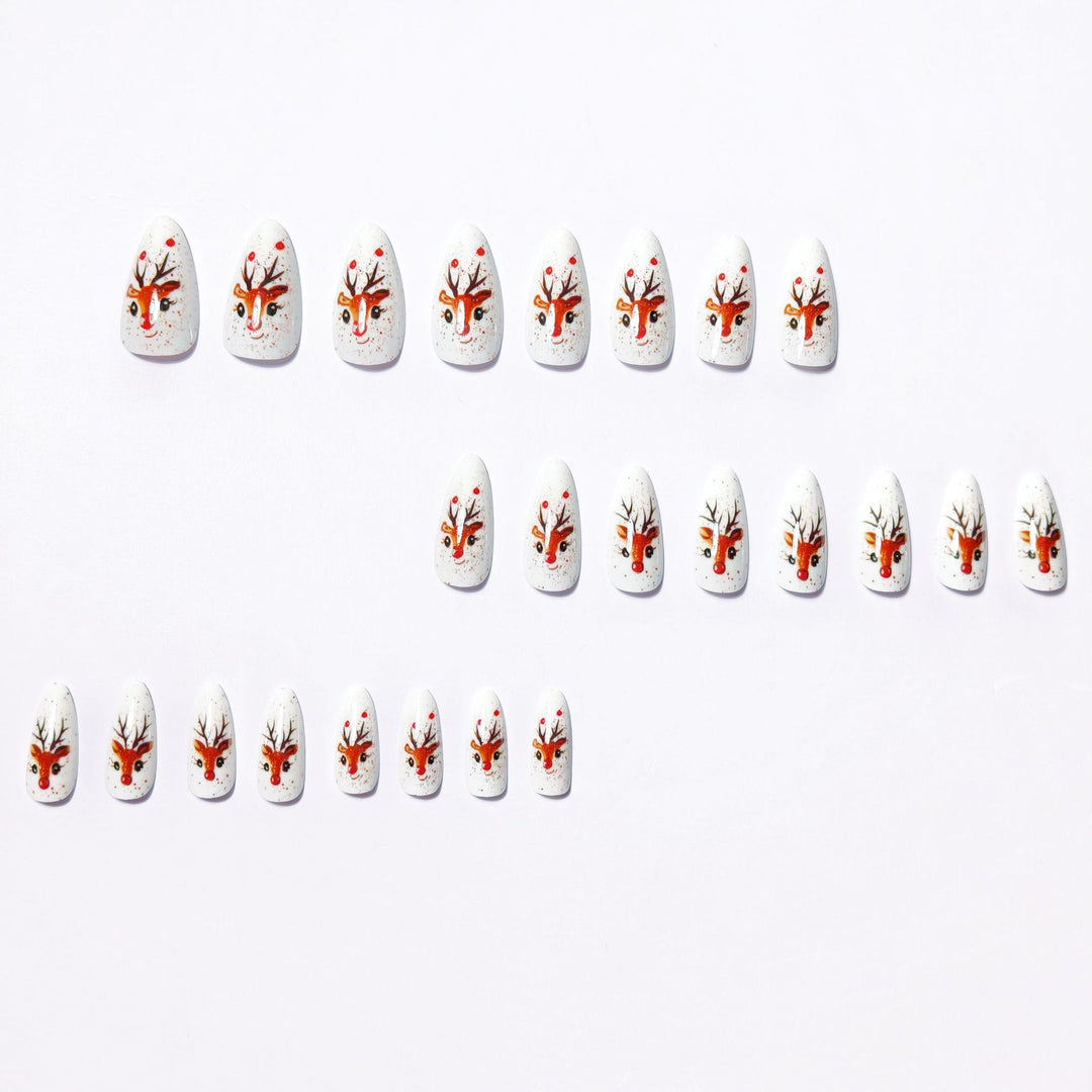 Artifical nails with Festive Reindeer Motif Bowlift
