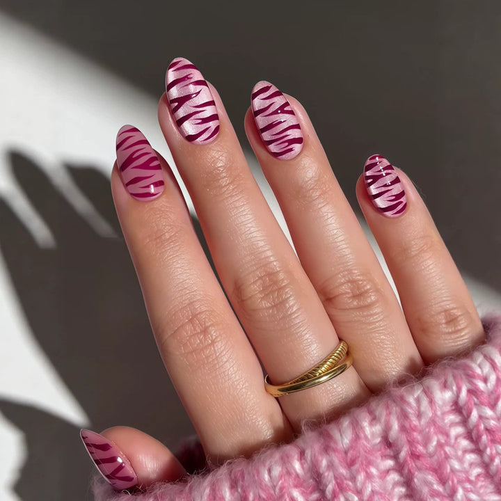 Artistic Press-On Nail Set with Stylish Zebra Patterns Bowlift