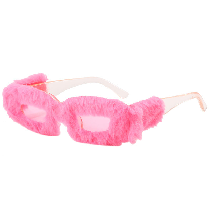 Ladies extravagant sunglasses with luxurious fur frame Bowlift