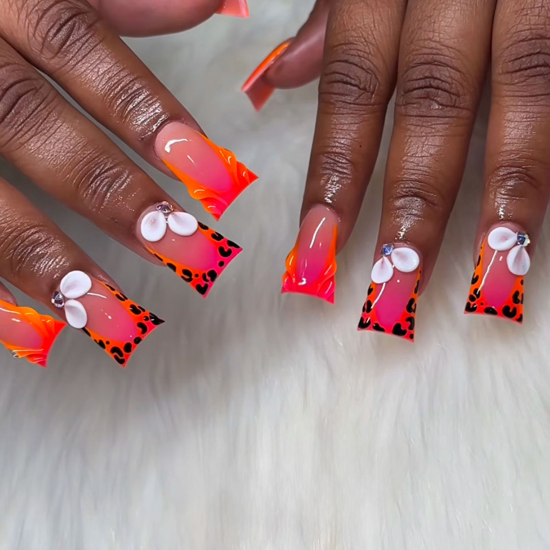 Artistic Floral Press-On Nails Bowlift