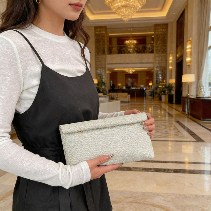WoElegant Textured Clutch Bowlift