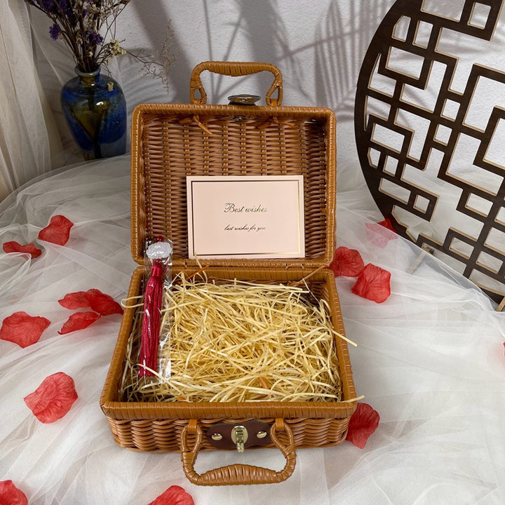 Women stylish and decorative gift basket case Bowlift