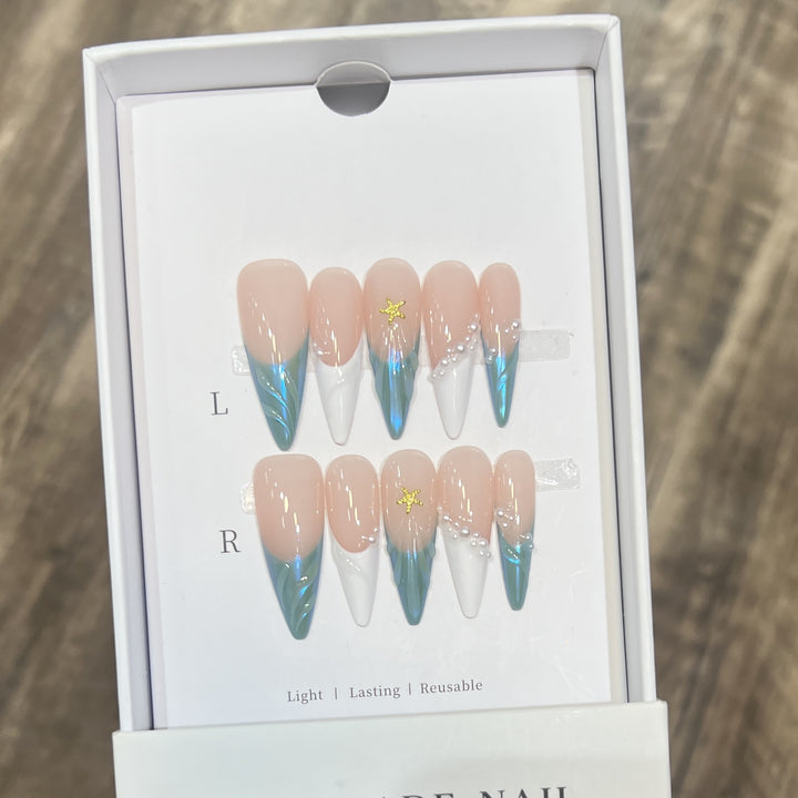 Floral and Polka Dot Press-On Nail Set Bowlift