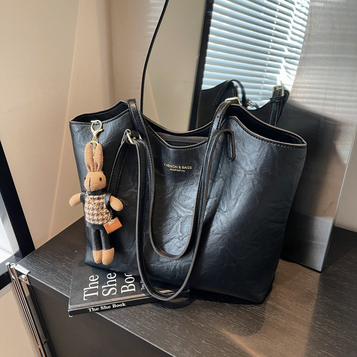 Luxe Leather Tote Bowlift