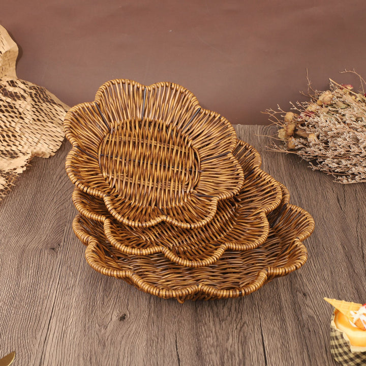 Decorative Heart-Shaped Bowl Bowlift