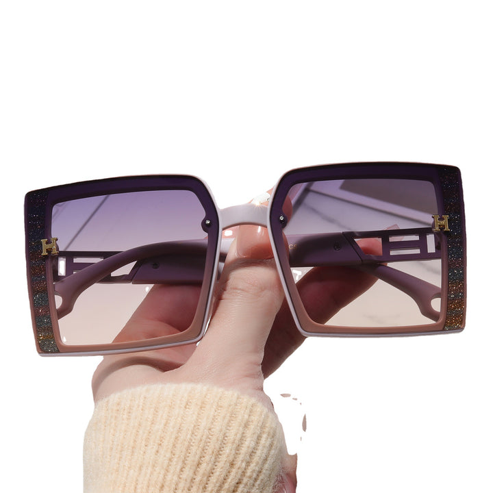 Women’s fashionable sunglasses with extravagant, rectangular frame Bowlift
