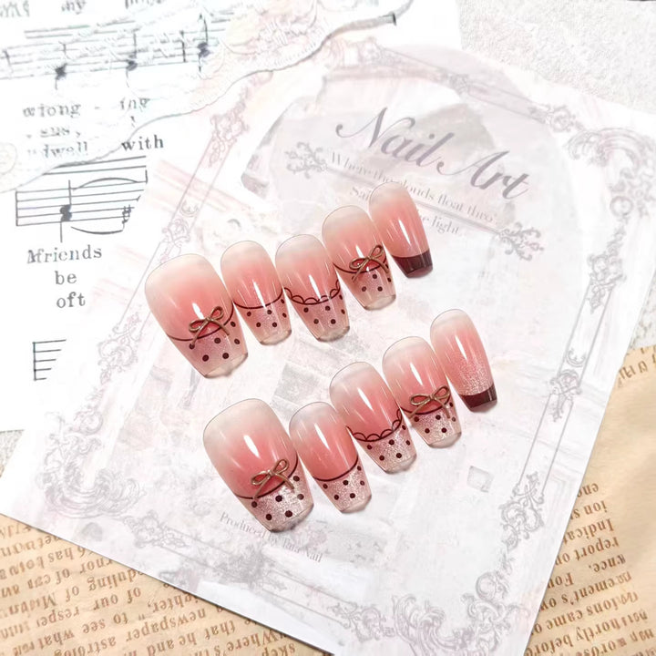 Artificial Nails in Elegant Minimalist Design Bowlift