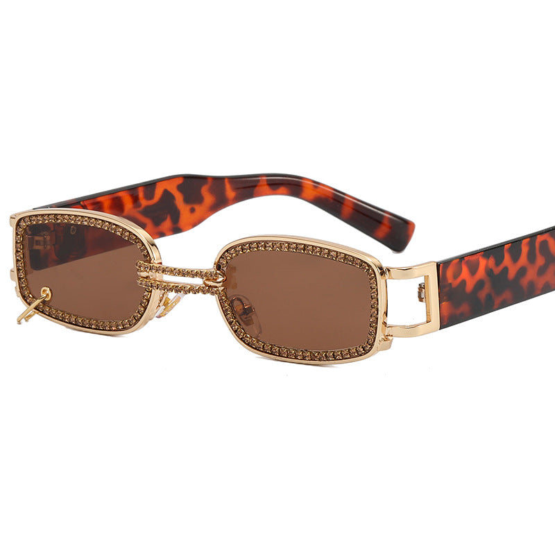 Women's stylish sunglasses with sparkling crystal frame Bowlift