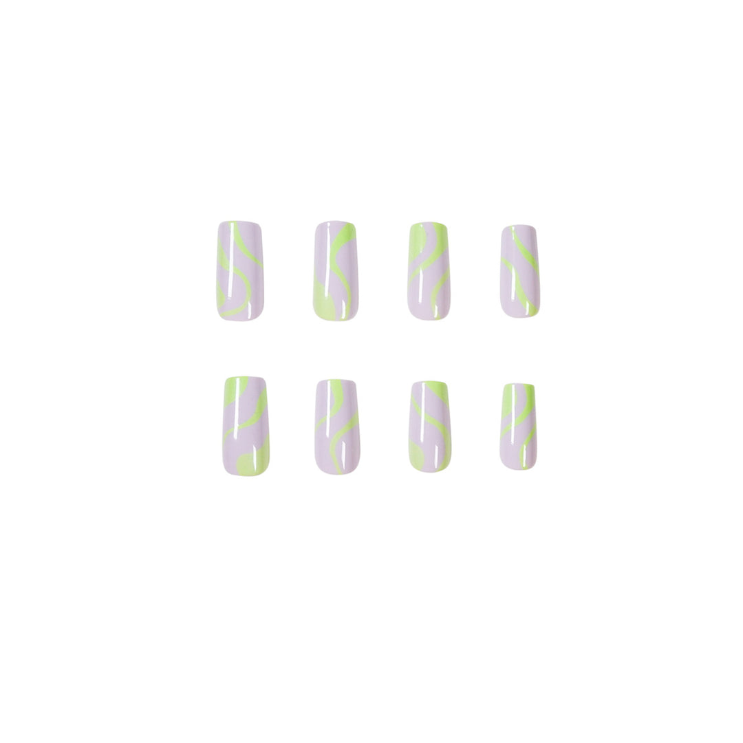 Artful Nail Art in Modern Wave Pattern Bowlift
