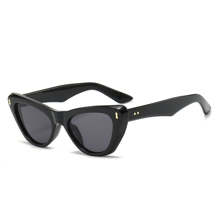 Ladies Cat-Eye Sunglasses with Elegant Accentuated Frame Bowlift