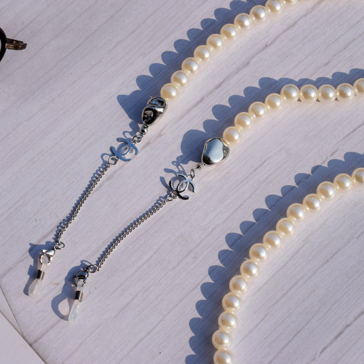 Elegant Faux Pearl Eyewear Chain Bowlift