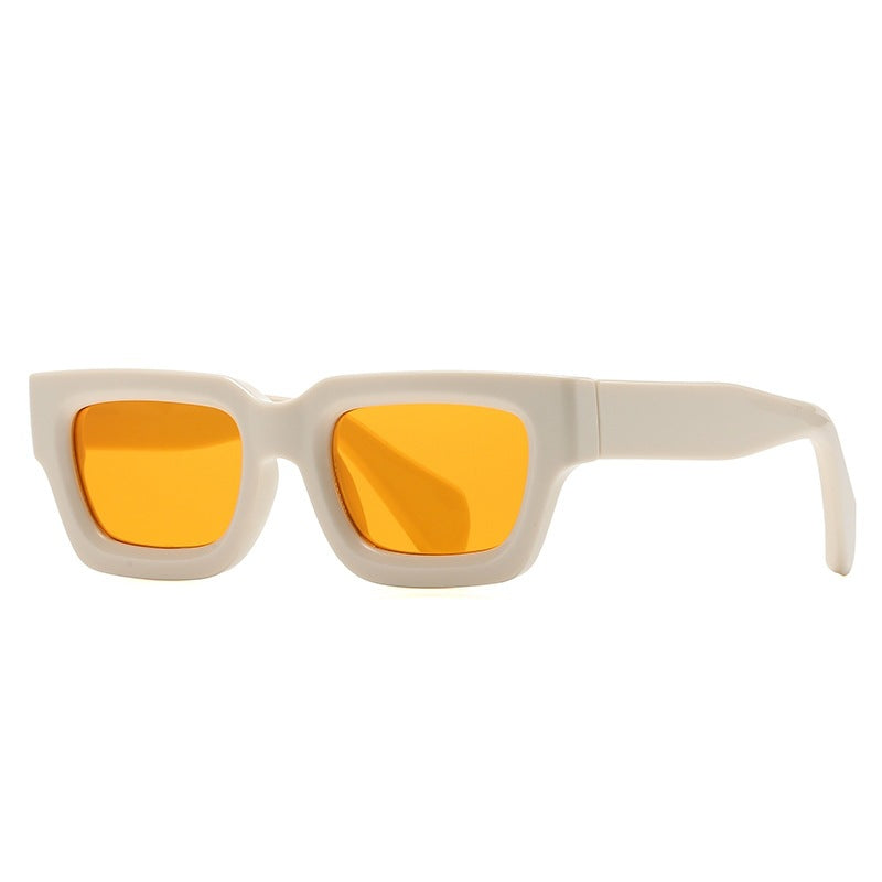 Women's oversized sunglasses in a modern, angular design Bowlift